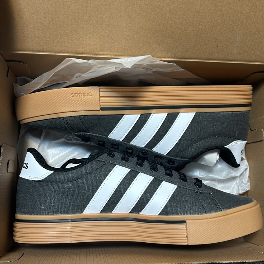 Adidas Daily 4.0 Men's Running Sneaker size 8 1/2 7 1/2 NIB
